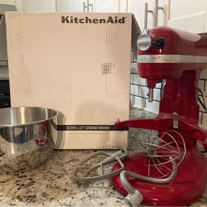 Kitchen Aid Professional 600 Series 6qt. Bowl Lift Stand Mixer in Empire Red